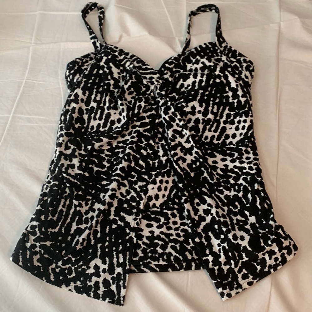 Lands end tankini. Size 8. Never worn